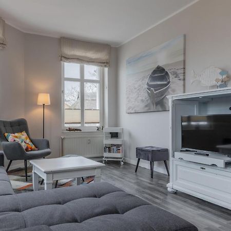 Strandnahe 2-Raum-Ferienwohnung Im Zentrum - Residenz Strandeck Fewo 02 奥斯特巴德·哥伦 外观 照片