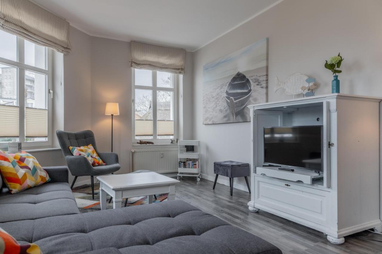 Strandnahe 2-Raum-Ferienwohnung Im Zentrum - Residenz Strandeck Fewo 02 奥斯特巴德·哥伦 外观 照片